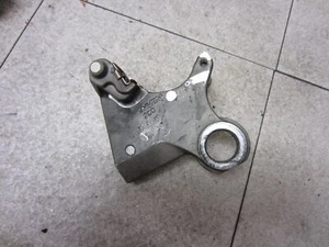 06 07 YAMAHA YZF R6 YZFR6 FABRICANTE DE EQUIPOS ORIGINALES PINZA FRENO TRASERO SOPORTE DE MONTAJE TRASERO - Imagen 1 de 1