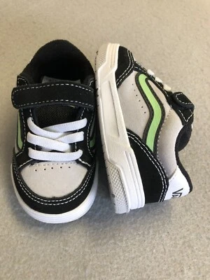 Vans Tenis Niños Pequeños 5 Nuevos Hylane Pop Rayas Laterales Negros/Como Nuevos Zapatos Informales Foto 1 de 4