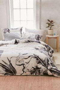 NEW Urban Outfitters Expressive Palms Duvet Cover Twin XL MSRP: $129