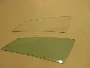 73--80  MERCEDES-BENZ  450SLC  ,  REAR LEFT  SIDE  QUARTER  GLASS PAIR . OEM  - Bild 1 von 7
