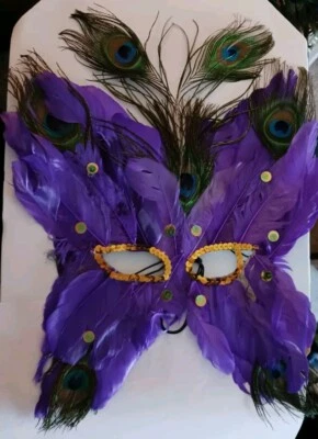 🎉Mysterious Masquerade Ball Mardi Gras Mask Beautiful Sequins & Feathers D - Image 1 of 4