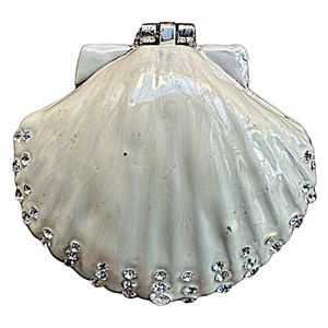 Bejeweled scalloped seashell trinket box hinged metal & enamel - Picture 1 of 6