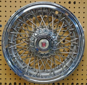 (ONE USED) 1981-1988 Chevy Monte Carlo 14” Wire Wheel Hubcap 3158C - Picture 1 of 16
