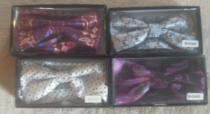 Lote de 4 pajaritas ajustables con pañuelos cuadrados de bolsillo a juego ~ nuevos en cajas - Imagen 1 de 4