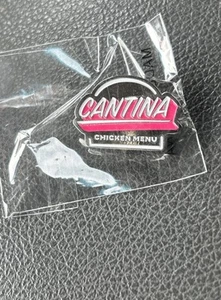 Prendedor sombrero menú pollo cantina empleado Taco Bell 2024 nuevo - Imagen 1 de 4