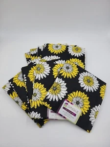 Lot Of 9 Single Fat Quarter 18" x 21" Daizy Onyx Sewing Quilting Craft Fabric - Picture 1 of 3