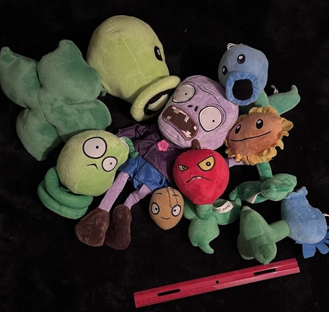 Plants vs Zombies PvZ plush set of 8 Linxin & KO Veriety Bundle RARE Cover