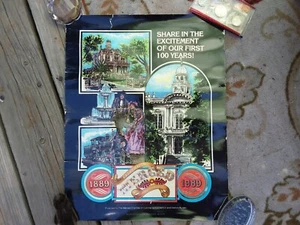 Poster Vintage 1989 Centenario "Celebrazione 100 Anni" Merced Cali Storia CA - Foto 1 di 5