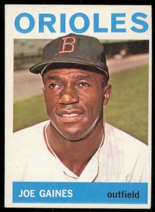 1964 TOPPS JOE GAINES BALTIMORE ORIOLES #364 EX - LITTLE LINE LR CORNER