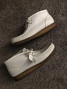 Clarks Wallabees White Leather From NYC VERY RARE Sz 11 Fits 11.5 And Size 12 - Picture 1 of 10