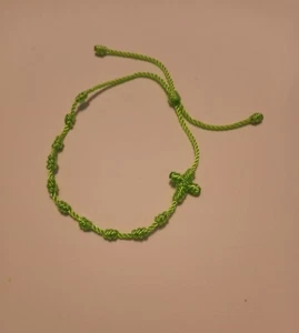 ++++ ROSENKRANZ ARMBAND GEKNOTET NYLONGARN/KORDEL - Neongrün - Bild 1 von 1