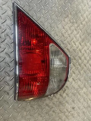 LUZ TRASERA DERECHA JAGUAR XJ8 XJ8L VANDEN PLAS 1998 1999 2000 2001 2002 2003 Foto 1 de 4