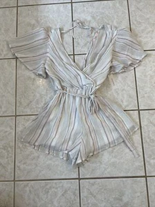 Francesca's Miami Romper Ivory Striped Size Medium Boutique NWT $50 Fast Ship - Picture 1 of 9