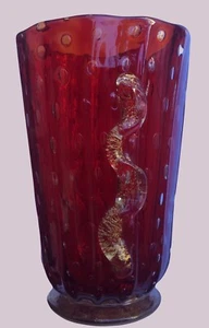 Vintage Murano Borovier &Toso Red Vase Gold Flake with Bubbles Ribbed Wavy Trim - Imagen 1 de 8