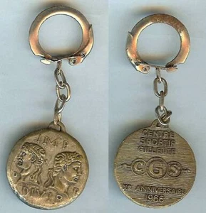 Sport nautique - Centre sportif GILLETTE 1966 porte-clefs X° anniversaire - Picture 1 of 1
