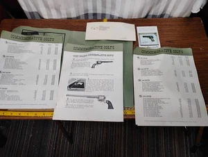 Guide liste collection luxe vintage 1960 Gun Colt. Dossier très haute qualité - Photo 1/5