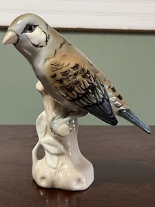 Vintage Royal Dux 6 1/2" tall Bird Figurine - Picture 1 of 5