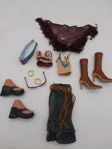 Bratz Liquidation Dolls 2004 Funk Out Fianna Outfit Stiefel Schuhe Zubehör - Bild 1 von 8