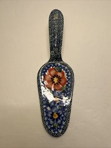BOLESLAWIEC POLISH POTTERY HAND PAINTEDCAKE SERVER PEACOCK DOTS CAKE SERVER B6 - Picture 1 of 5