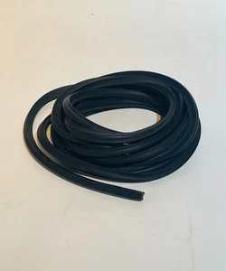 Reliant Regal Windscreen Rubber Locking Strip, Black - Picture 1 of 1