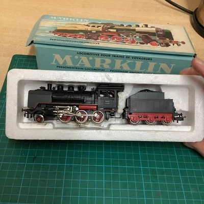 Marklin 3003 HO Scale Steam Locomotive 3003 with Tender - Image 1 of 4