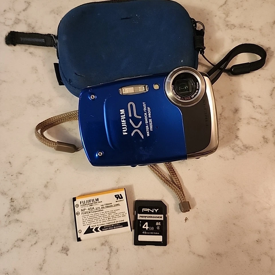 Fujifilm XP20 FinePix Digital Camera Water Shock Dust Proof No Charger READ  - Image 1 of 4
