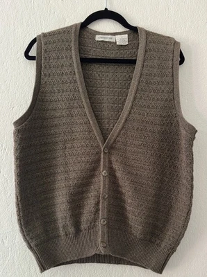 Claiborne Vintage Men’s Knit V-Neck Cotton Green Sweater Vest Grandpacore Size M - Image 1 of 4