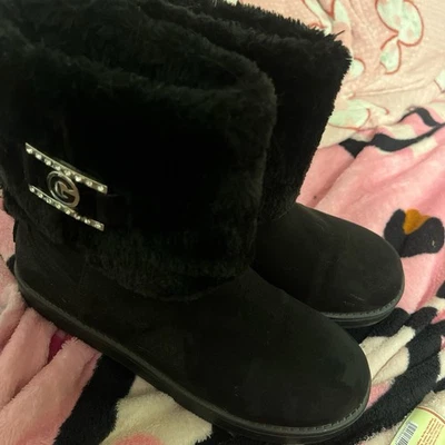 Botas Pull-On Talla 8.5 M G de Guess Imitación-Oveja Gamuza Media pantorrilla Usadas en Excelente Condición       Foto 1 de 4