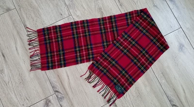 LochCarron of Scotland Winter Scarf Tartan Red Lambswool McPherson Clan Fringe - Image 1 of 4