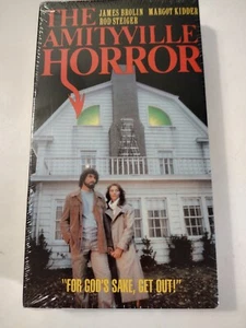 THE AMITYVILLE HORROR VHS video tape FACTORY SEALED Store UPC sticker original - Imagen 1 de 7