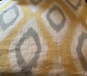 Funda nórdica West Elm King amarillo blanco gris patrón de eslabones Ikat algodón orgánico - Imagen 1 de 7