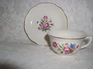 Set tazza da tè Stetson Heritage Ware rosa blu giallo fiori fiori smerlati - Foto 1 di 3