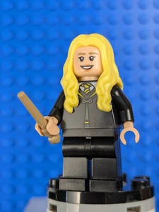 Lego Harry Potter: Hannah Abbott - Black Hufflepuff Robe hp407 Set - Picture 1 of 5