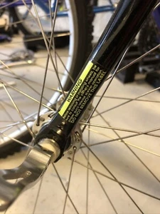 WARNING REMOVING WHEEL BIKE decal X1 vinyl adesivi autocollant ステッ - Picture 1 of 1