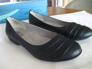 White Mountain Cliffs CLARA Ballet Flats Women Size 8 Black Faux Leather NWOT - Picture 1 of 4