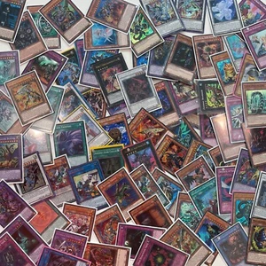 PAQUETE DE 50 YUGIOH TODO HOLO (¡BONO DE COMPRA MÚLTIPLE LEE A CONTINUACIÓN!!!) SUPER ULTRA SECRETO A GRANEL - Imagen 1 de 1