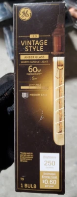 *NEW* GE LED Light Bulb T9 Amber Warm Candle Light 5w 250Lumens - Image 1 of 4