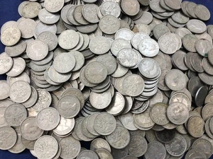 JOB LOT OF POST 1947 SIXPENCES (6d) COINS 1.7Kg QUEEN ELIZ 11 MIXED YEARS NO RES - Picture 1 of 7
