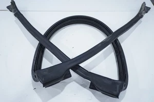 1993 - 1997 Honda Del Sol Targa Top Front Frame Seal OEM - Picture 1 of 10