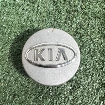 Tapa central de rueda KIA FORTE, MAGENTIS, RIO, SOUL, SPORTAGE OEM 52960-1F250 #2C-9 Foto 1 de 4