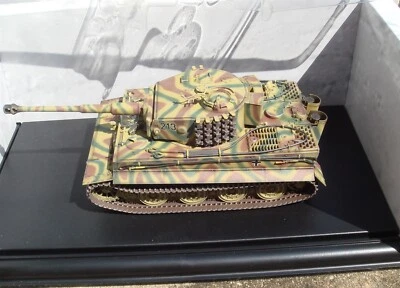 Dragon 1/35 Henschel Sd.Kfz.181 Tiger I late Production sPzAbt 301 Köln 61020 - Image 1 of 3