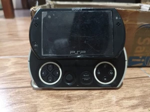 Sony PSP Go Black 16GB Handheld System For Part Or Repair E - Picture 1 of 6