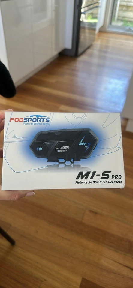 Fodsports M1-S Pro Motorcycle Bluetooth Headset. - image 1 of 4