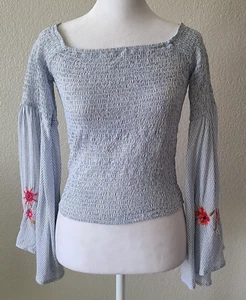 Guess Womens Smocked Embroidered Top SZ Medium Flare Bell Sleeve Floral Bohemian - Picture 1 of 11