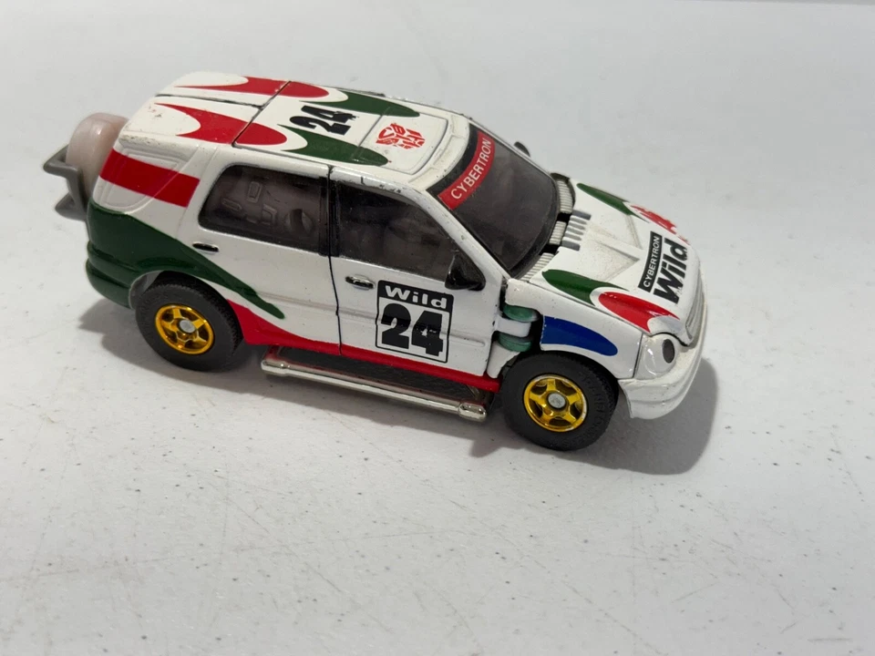 TRANSFORMERS ROBOTS IN DISGUISE (RID) DELUXE CLASS "SUPER X-BRAWN" - Image 1 of 4