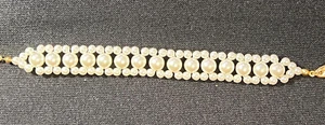 Pulsera Napier vintage de eslabones de perlas tejidas blancas sintéticas - Imagen 1 de 8