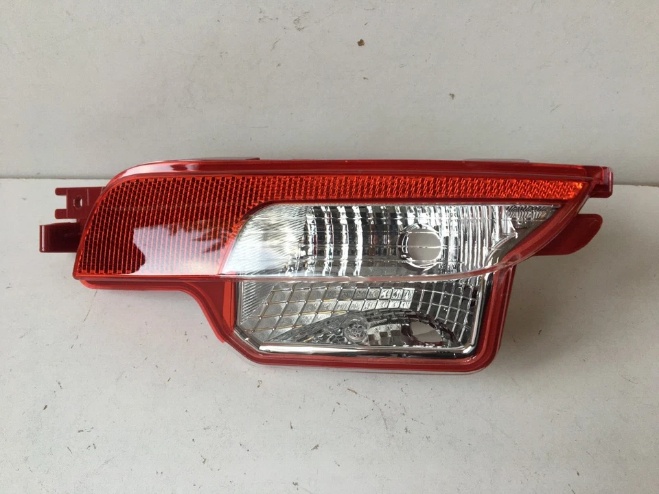 CONJUNTO DE LUZ DE RÉ E REFLETOR FIAT 500 SERVE NO PARA-CHOQUE TRASEIRO 2015-2023 - Imagem 1 de 4