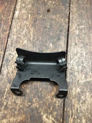 Harley Davidson Sportster XL883 XL1200 2014-2016 OEM guía de manguera de freno trasero Foto 1 de 4