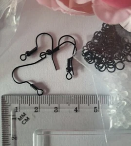 X 10 Ohrring Haken Set, Verschluss und Ringe, schwarz, neu  - Bild 1 von 2