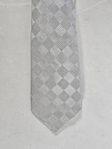 CALVINE KLEIN NECKTIE SILK SILVER GRAY GEOMETRIC DIAMONDS 58" X 3.75" - Picture 1 of 2